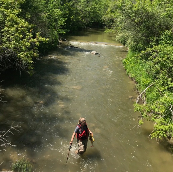 Meet your Posher, Angie - Picture 1 of 1